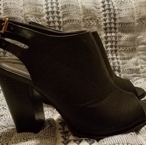 Black Chunky heel slingback mules size 8.5m